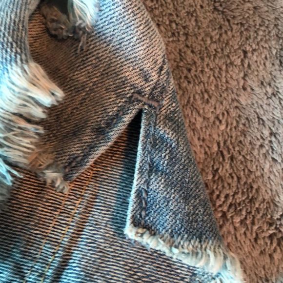 Abercrombie and Fitch sz 6 w28 high rise short/distressed/5pockets/frayed - Picture 11 of 15